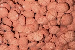 Cherry flavored 7-OH Tablets with MIT